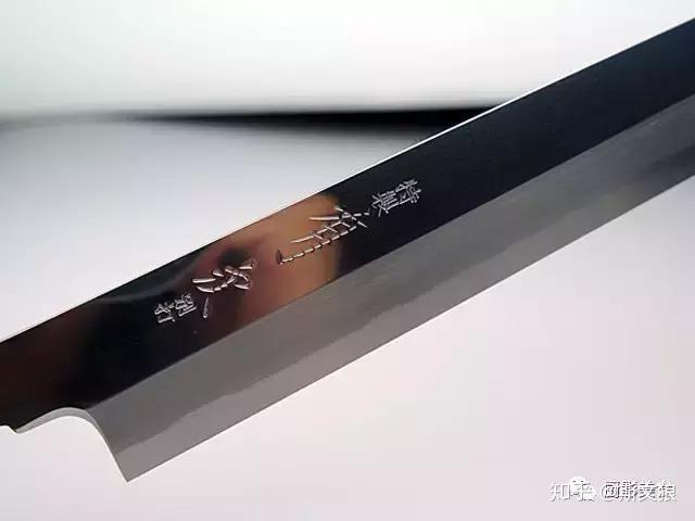 日本顶级厨刀赏析——大名鼎鼎的重房用的竟不是日本钢 - 知乎