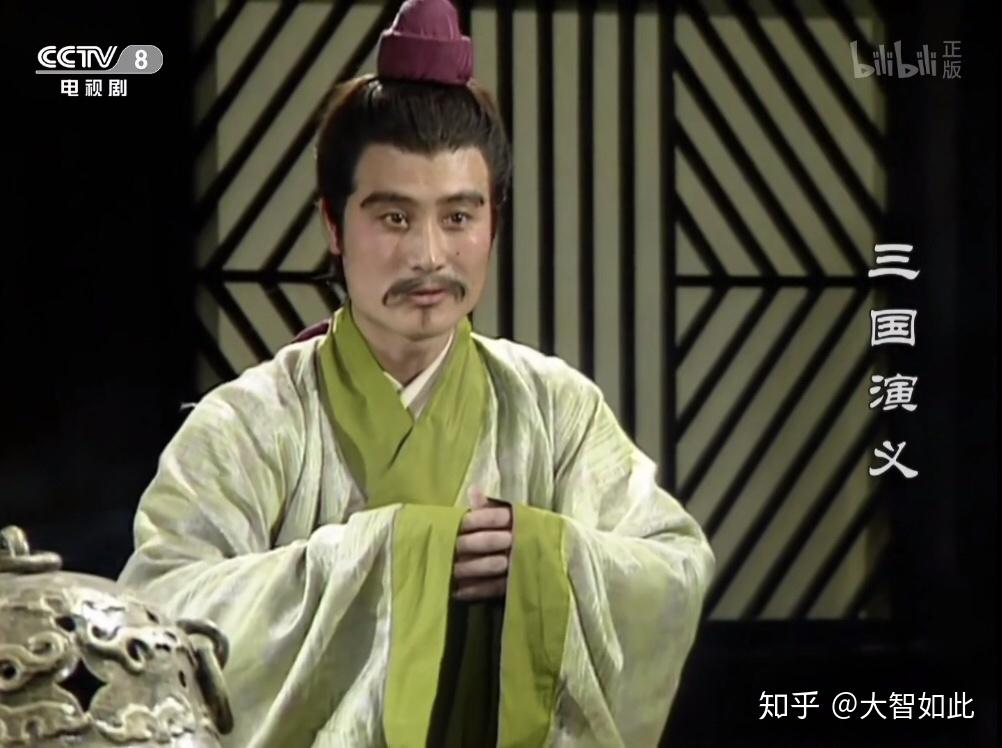 第一阶段是刘备在家乡涿郡凭借祖父刘雄,父亲刘弘留下的家业,像刘邦