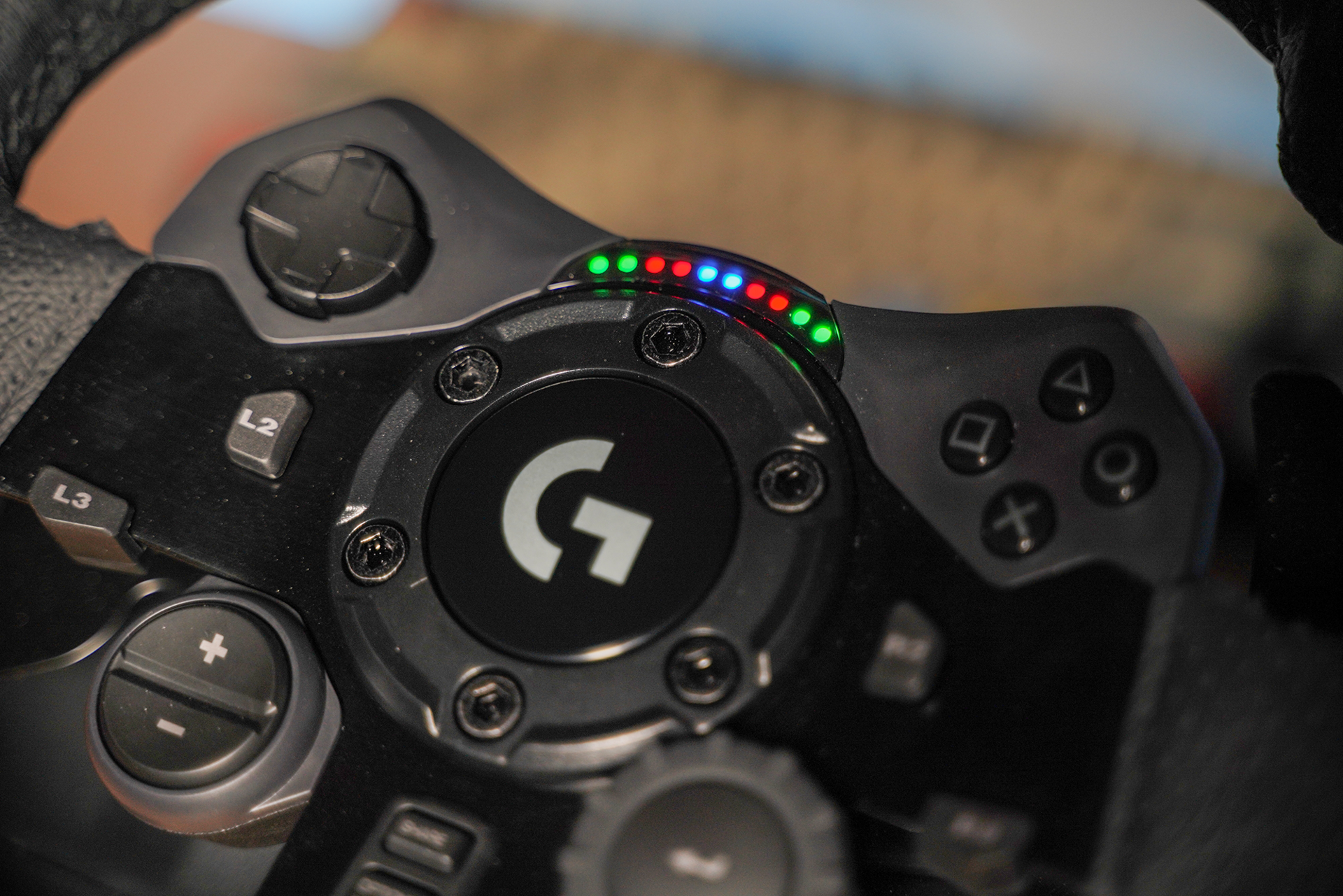 4000元不到体验百万豪车——罗技g923方向盘体验测评 - 知乎