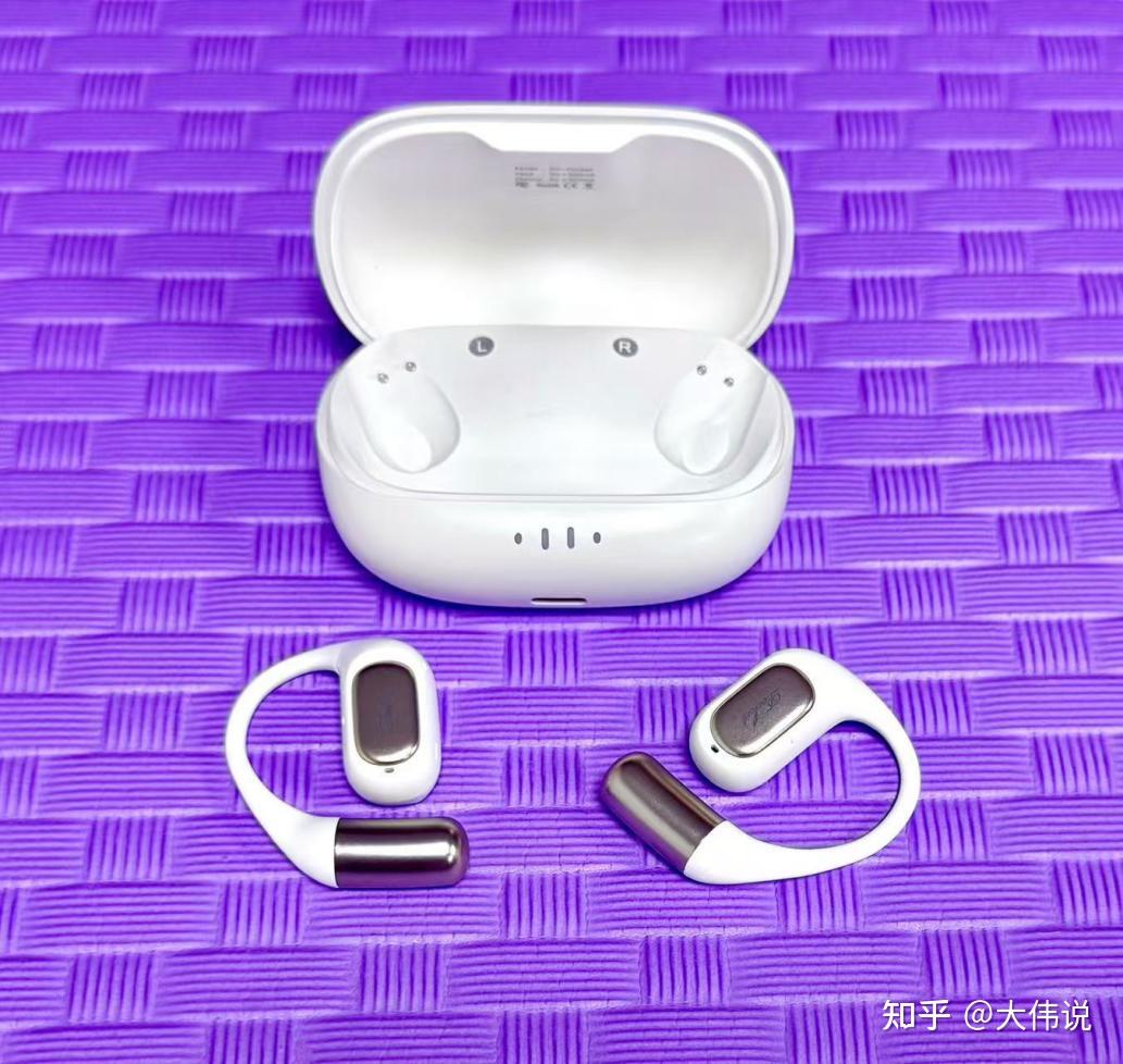 2025年货节高性价比开放式耳机推荐！时尚运动耳机哪个牌子值得入手？iKF  Pocket开放式蓝牙耳机实测：全开放浮空零感设计+FSO3.0数字声学系统+超感澎湃动圈，百元高颜值轻奢新风尚-