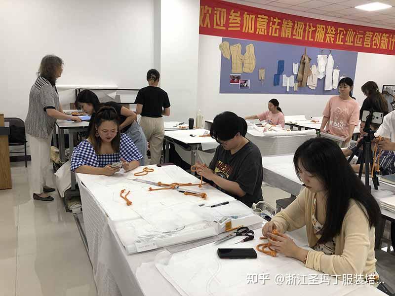 推荐杭州圣玛丁时装设计学校,原创女装指定人才培养基地.