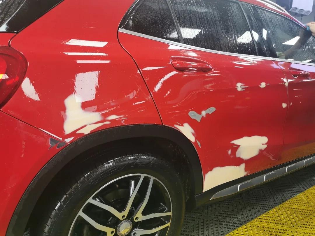 鸿湖汽车膜科普为什么车漆受损了不能直接贴改色膜