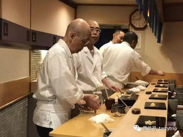 东西方最年长米其林三星厨师:小野二郎与博古