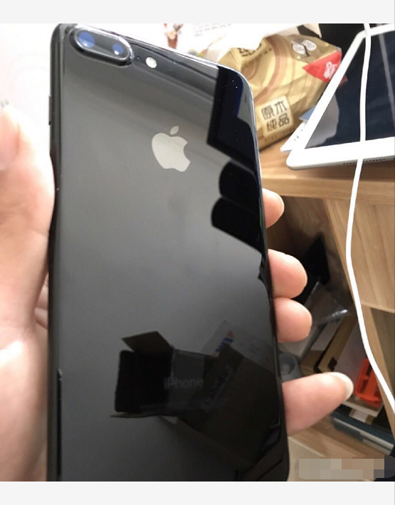 买亮黑iphone7plus太亏256gb报价4000没人要