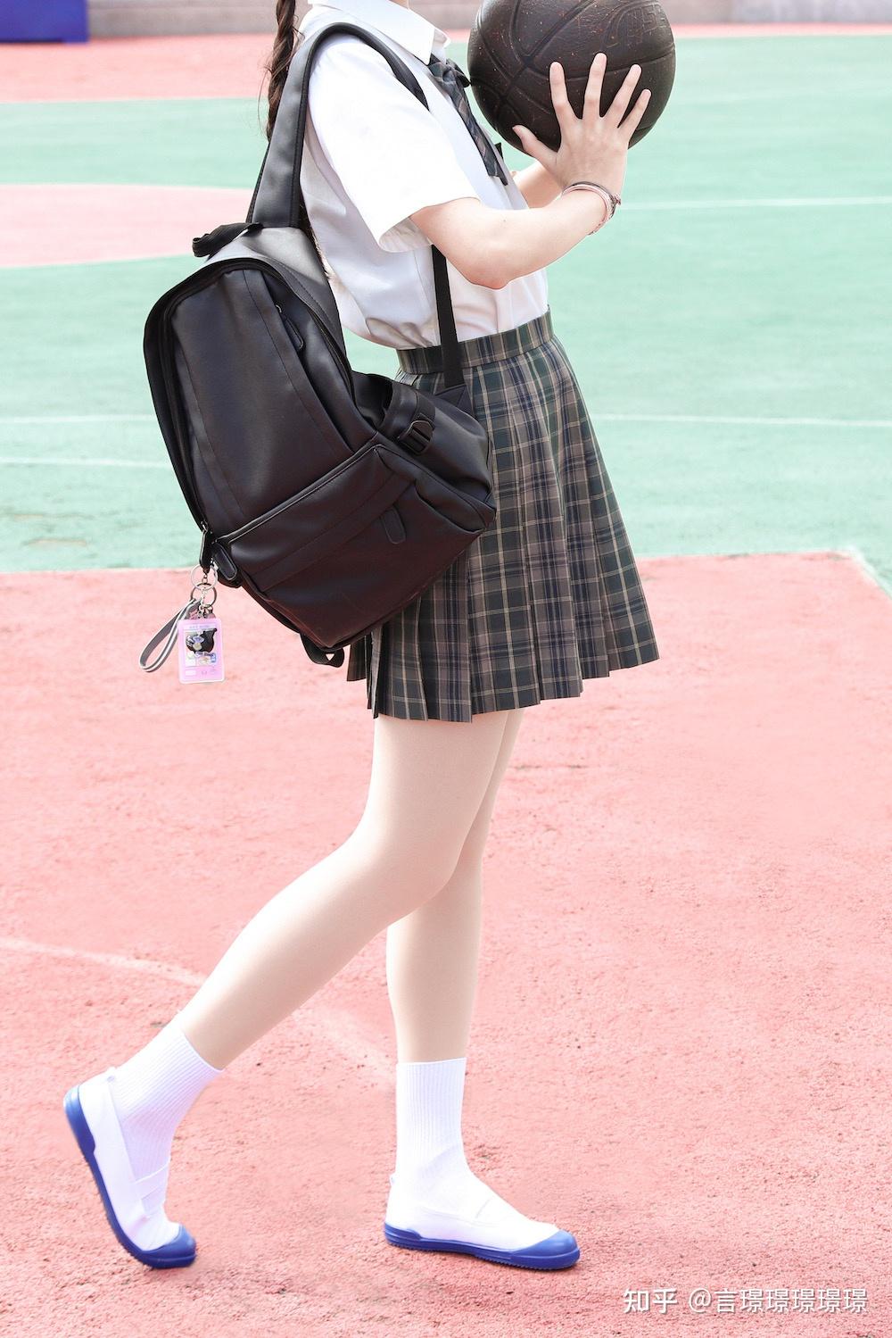 为什么中国jk女孩更有种软妹感而非校供感呢