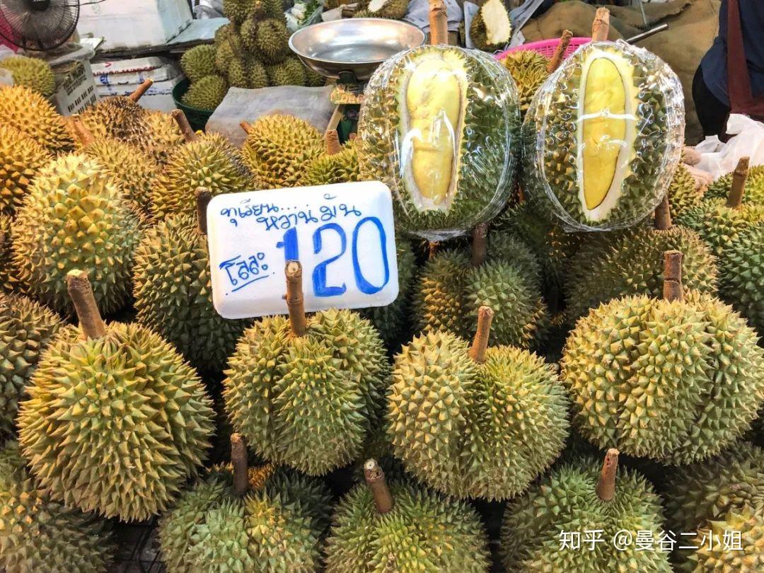 疫情期间逛泰国菜市场,买了一整个榴莲才58块钱,又香又甜!
