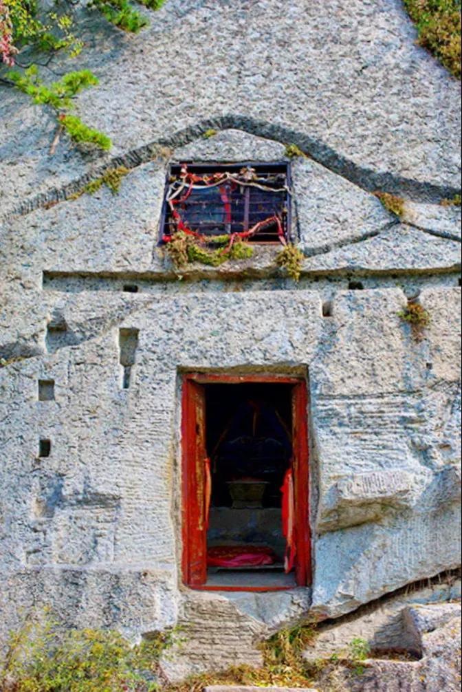 探索华山未解之谜之全真岩