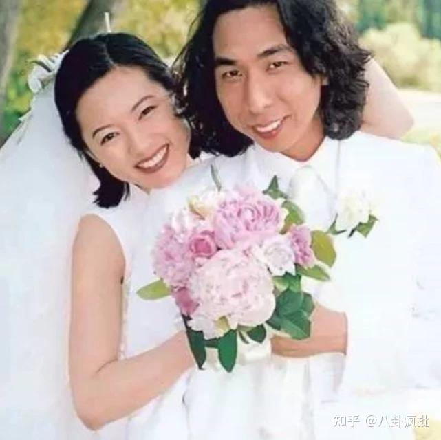 1999年,李丽珍出演李修贤执导的电影《千言万语》,凭借苏凤娣这个角色