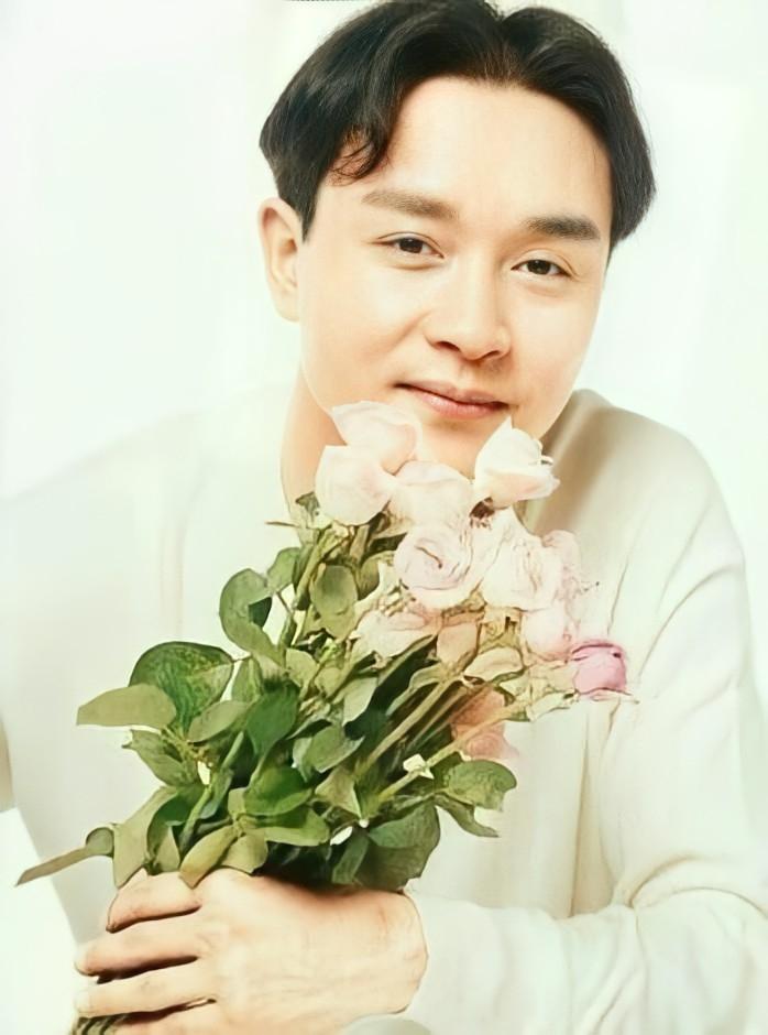张国荣捧花图十一