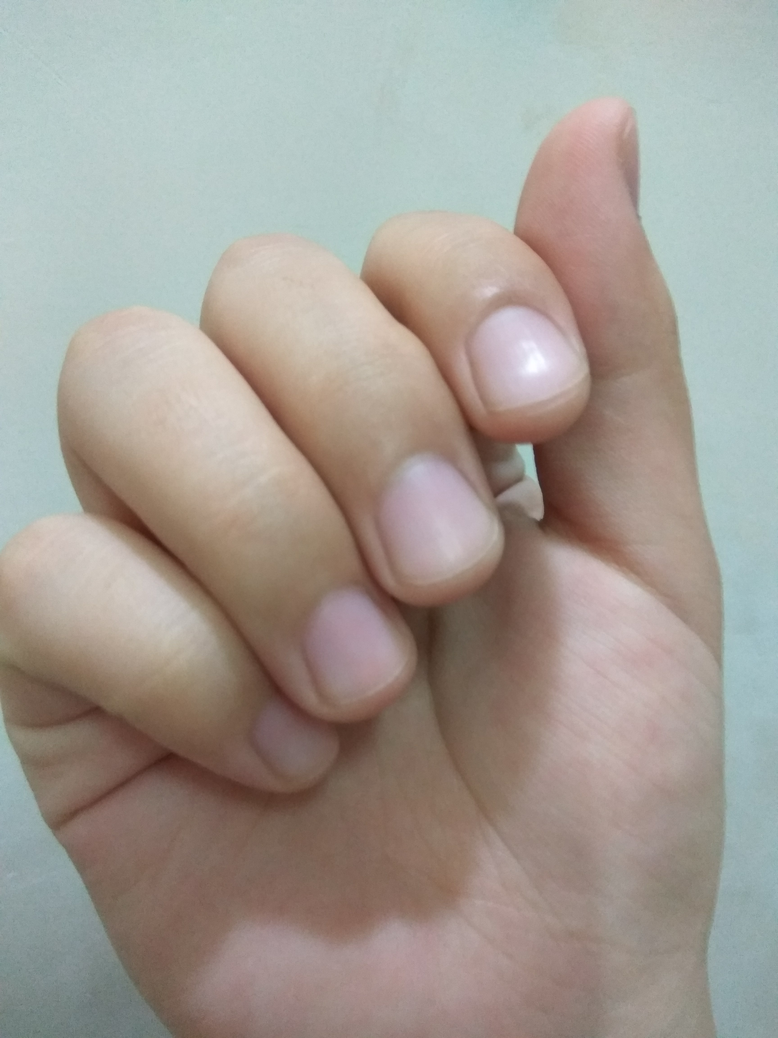 怎么看待男生留指甲?