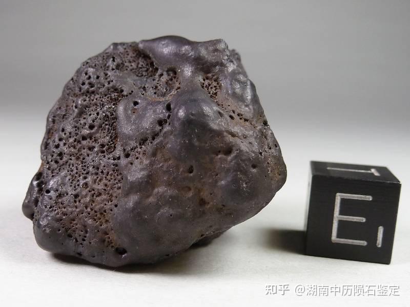 一眼认出陨石最佳方法为什么在线 一眼认出陨石最佳方法为什么在线