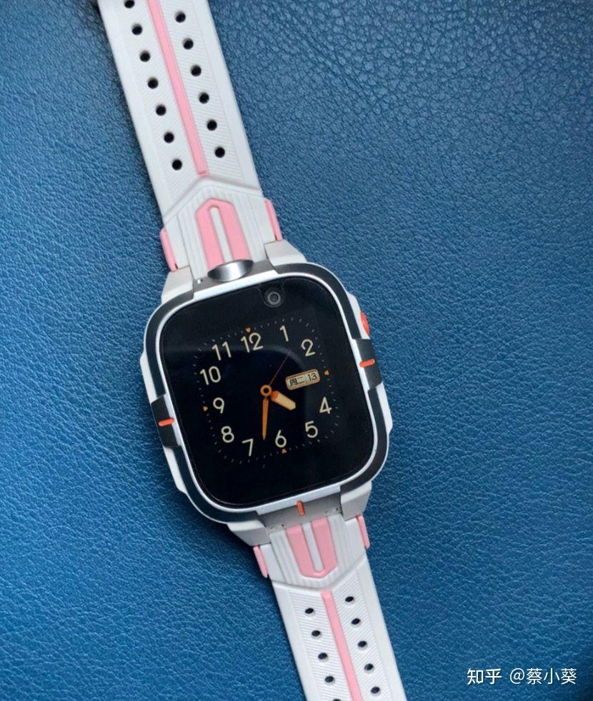 第二款:小寻儿童电话手表