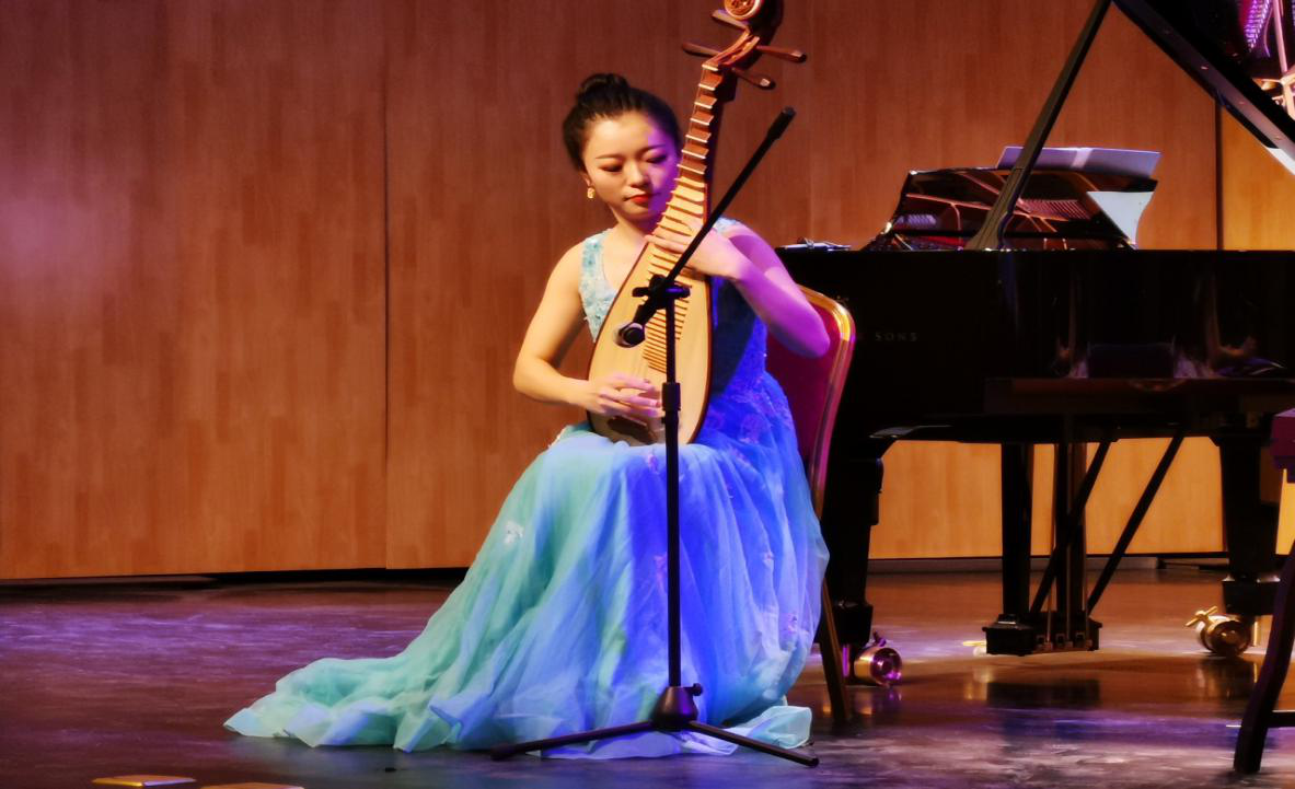 本次国际琵琶比赛由北京"青乐杯"艺术活动组委会,日本中国音乐家协会