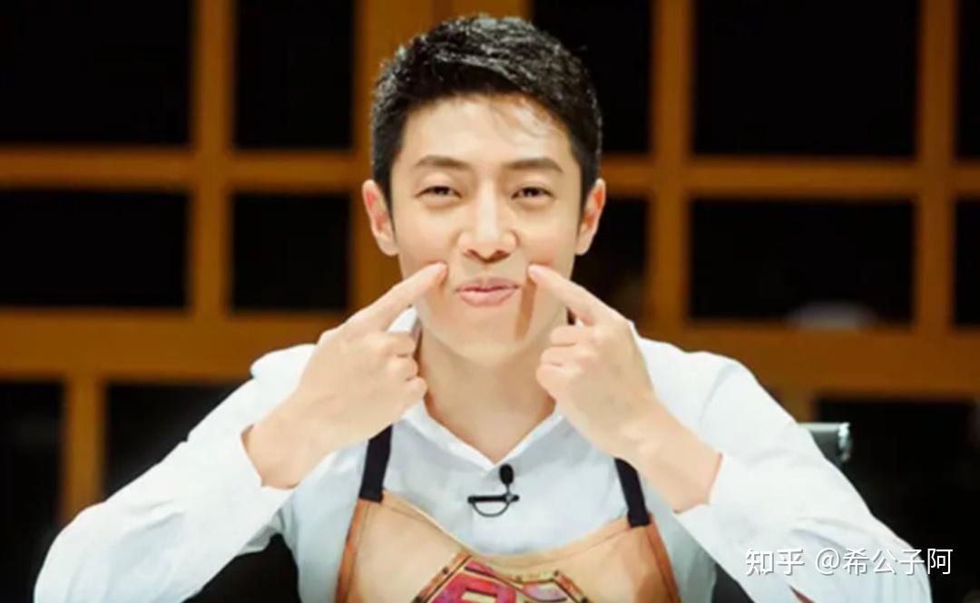 央视最不正经主持人这次春晚撒贝宁的瓜再也瞒不住了