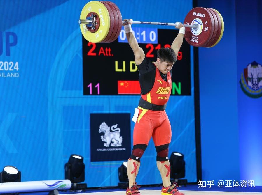 "73公斤级石智勇一直带伤训练和比赛,虽然没有拿下冠军,但比赛作风和