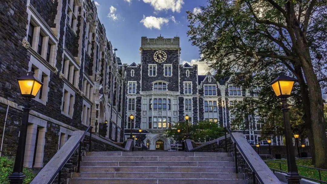 如何评价纽约市立大学皇后学院从排名知名度以及地理位置等这所大学