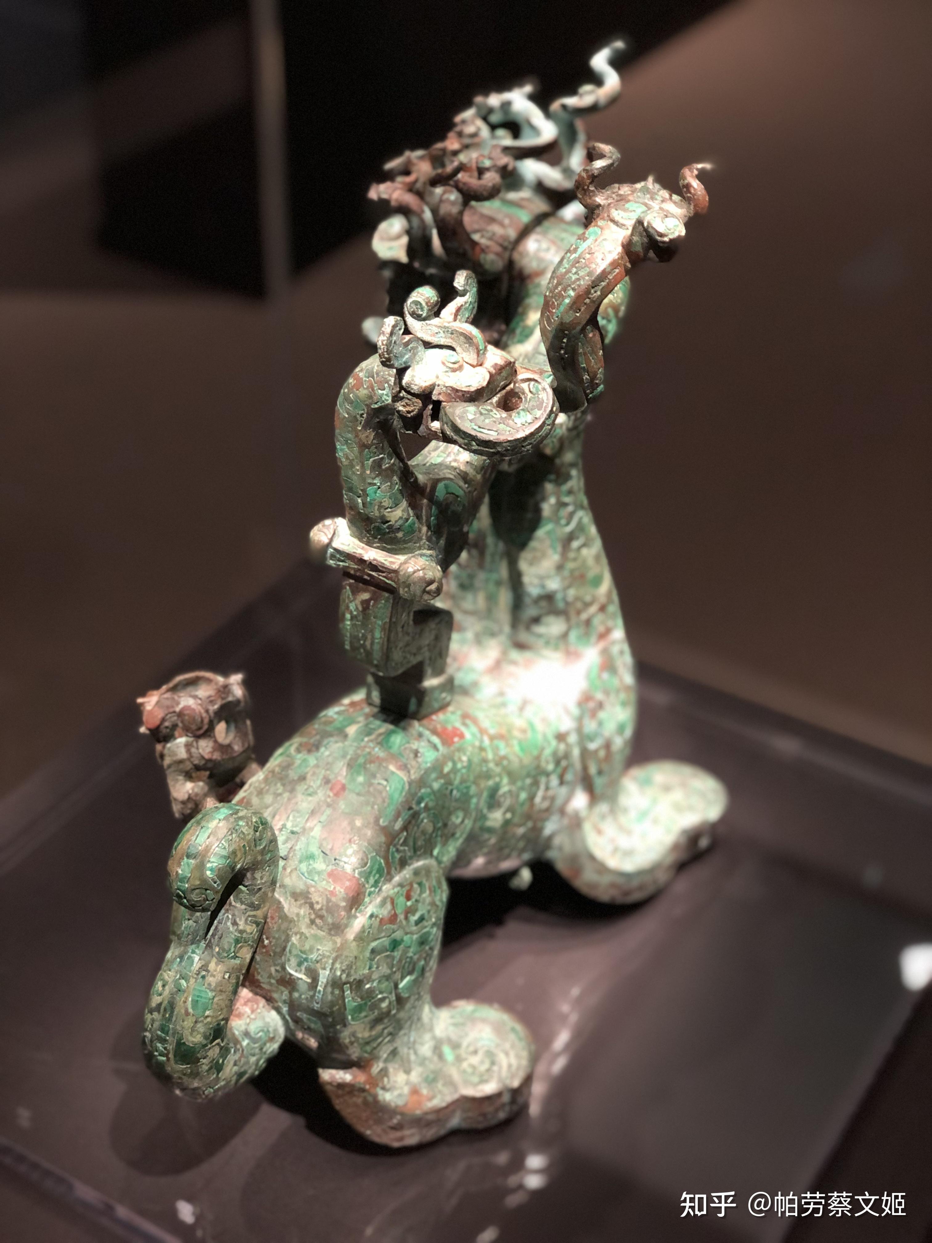 淅川春秋楚墓青铜神兽