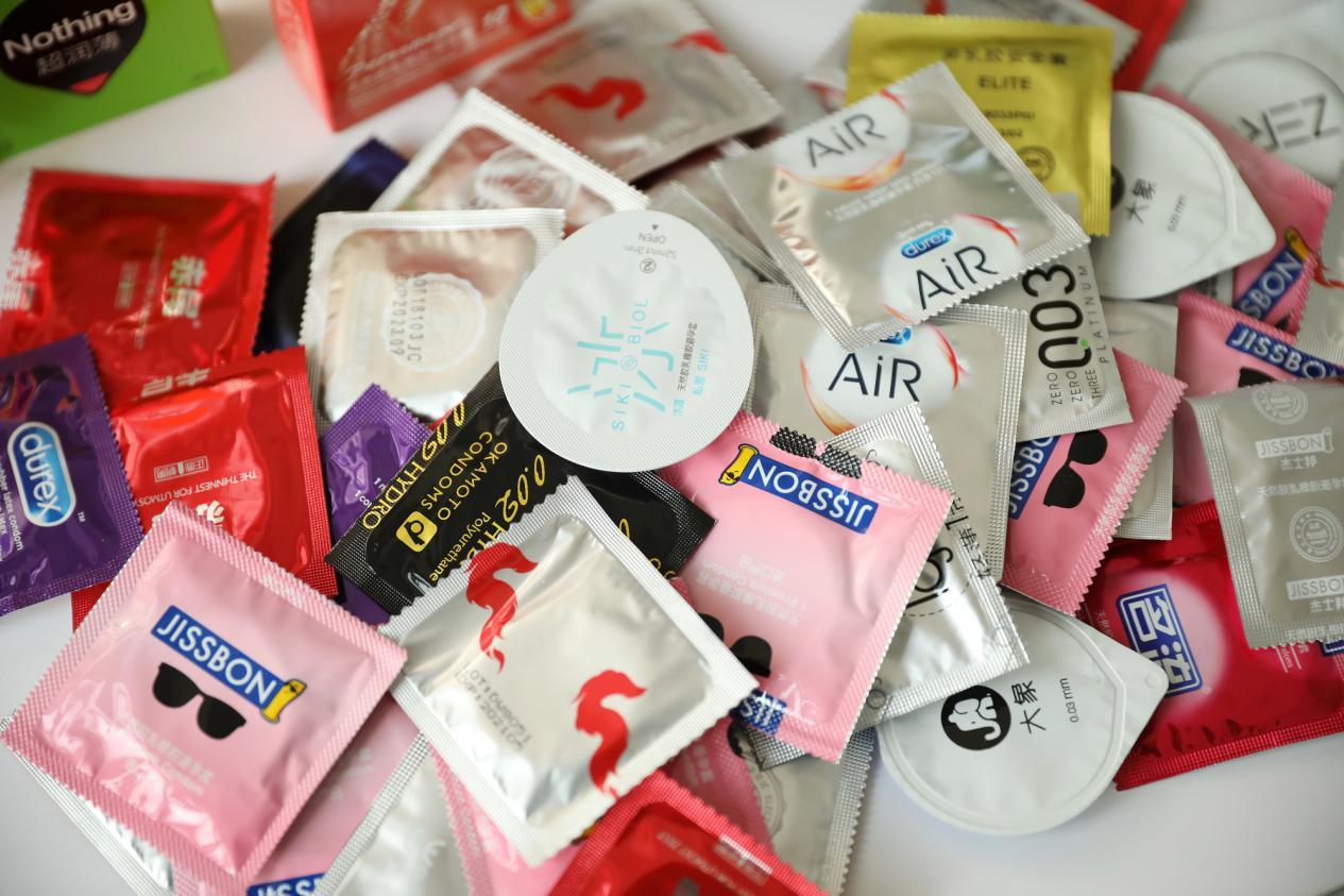 安全套什么牌 v2-e9032c057ca2aa21540210bf986181a1_r.jpg