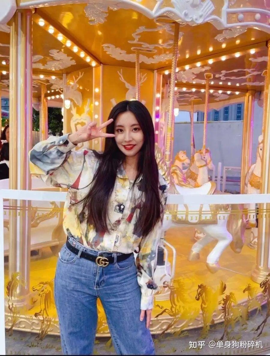 江浙沪相亲-土生土长的杭州女孩,落落大方 生活独立 喜欢探索新鲜事物