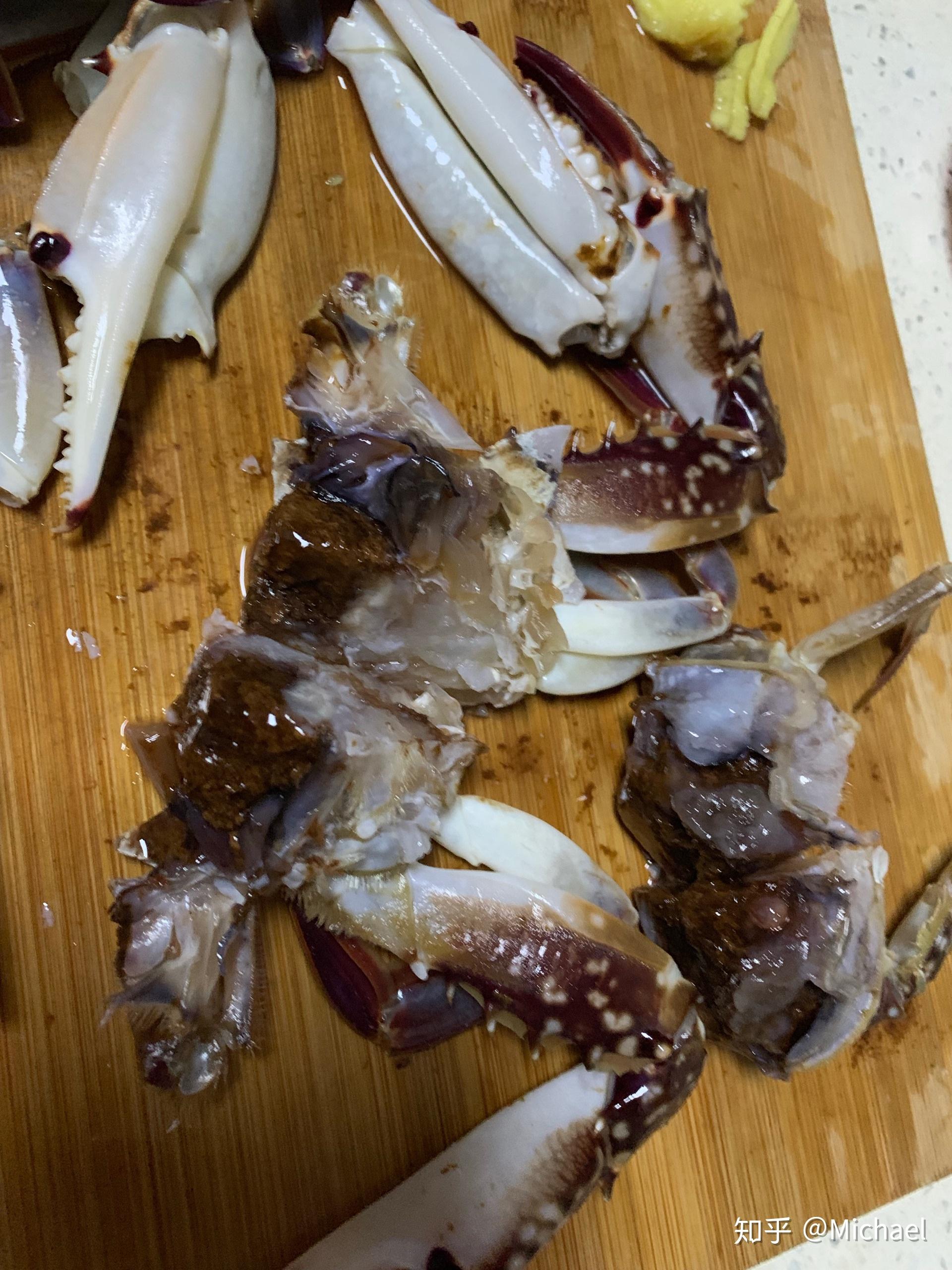 有木有懂行的大佬能告诉下梭子蟹蟹膏发黑是什么问题能吃吗