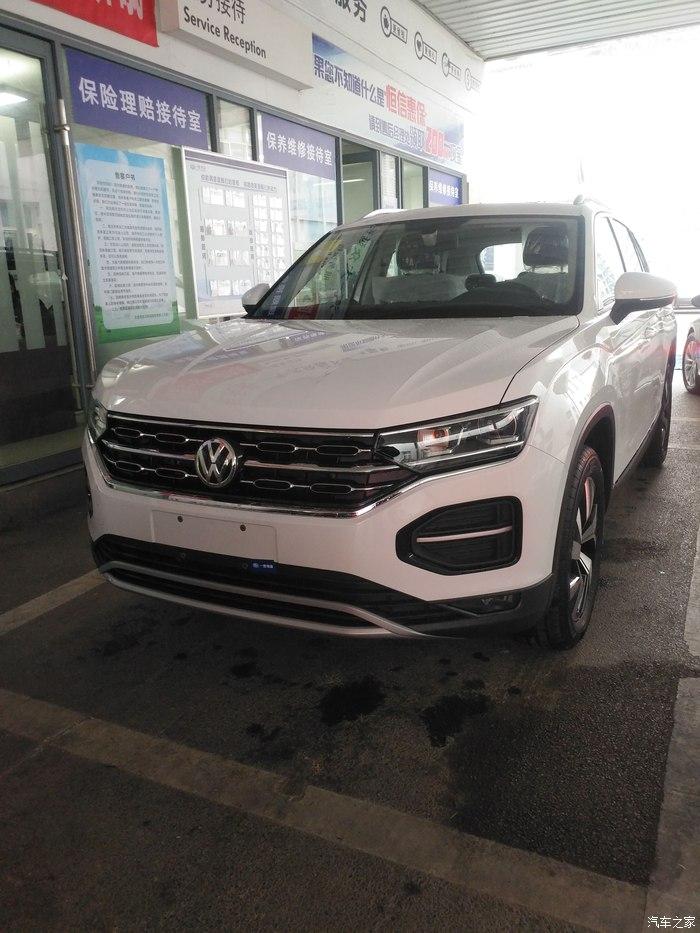 给大家分享一下我的探岳330极地白提车作业