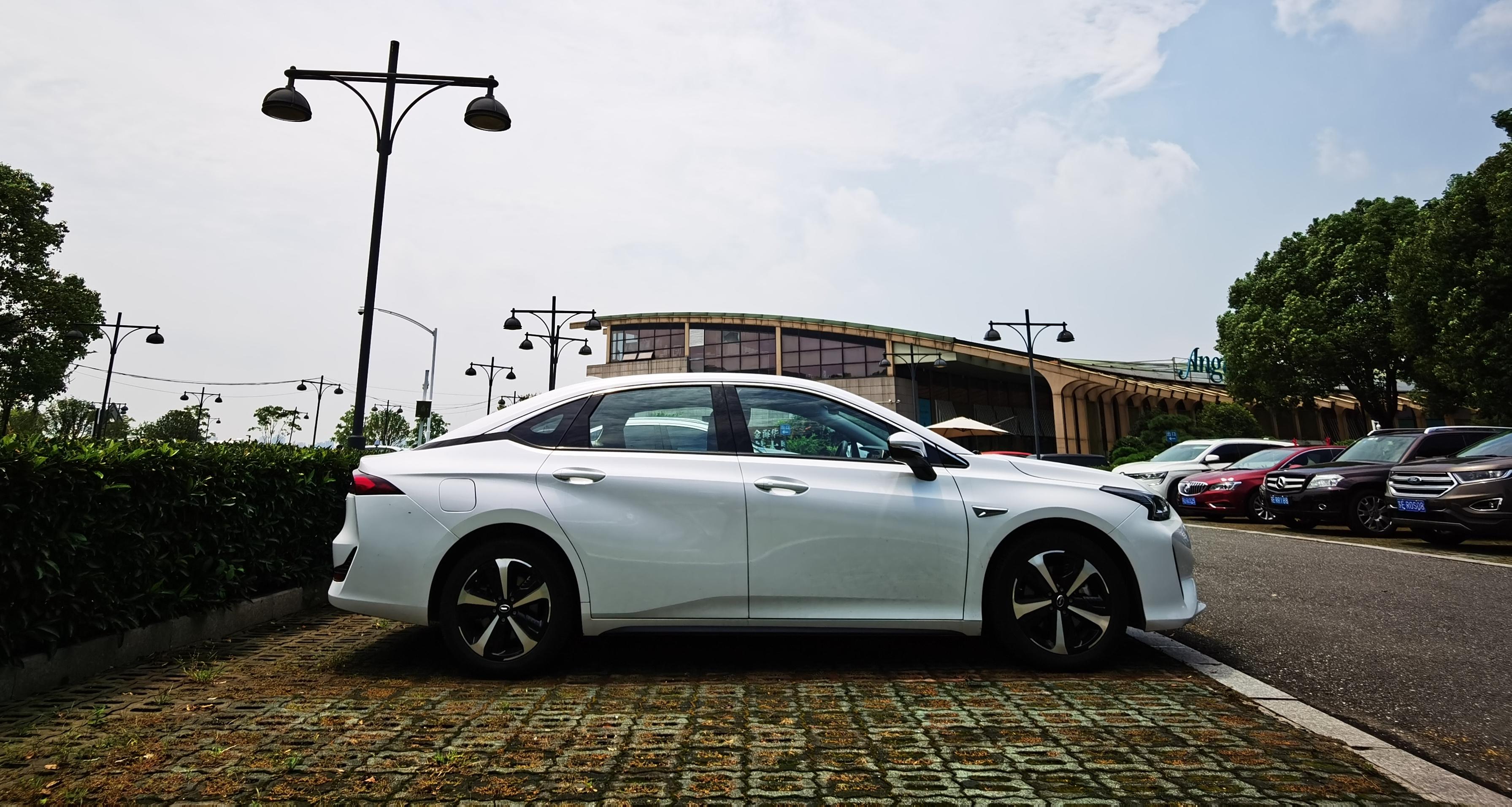 挂广汽标的广汽丰田ia5