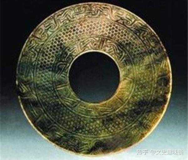 和氏璧是环状的,如何雕琢成秦始皇手里,四四方方的传国玉玺? - 知乎