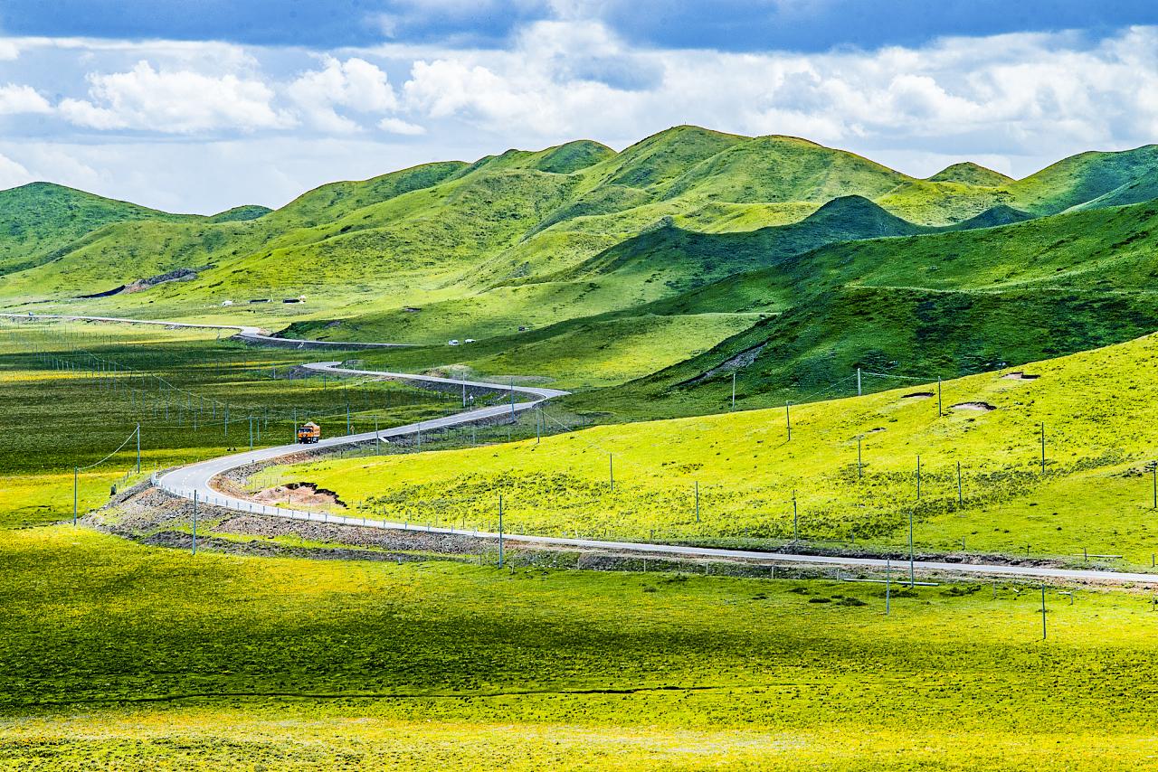 中國的66號公路這條藏在川西的草原天路每一幀都是流動的大片思鹿旅行