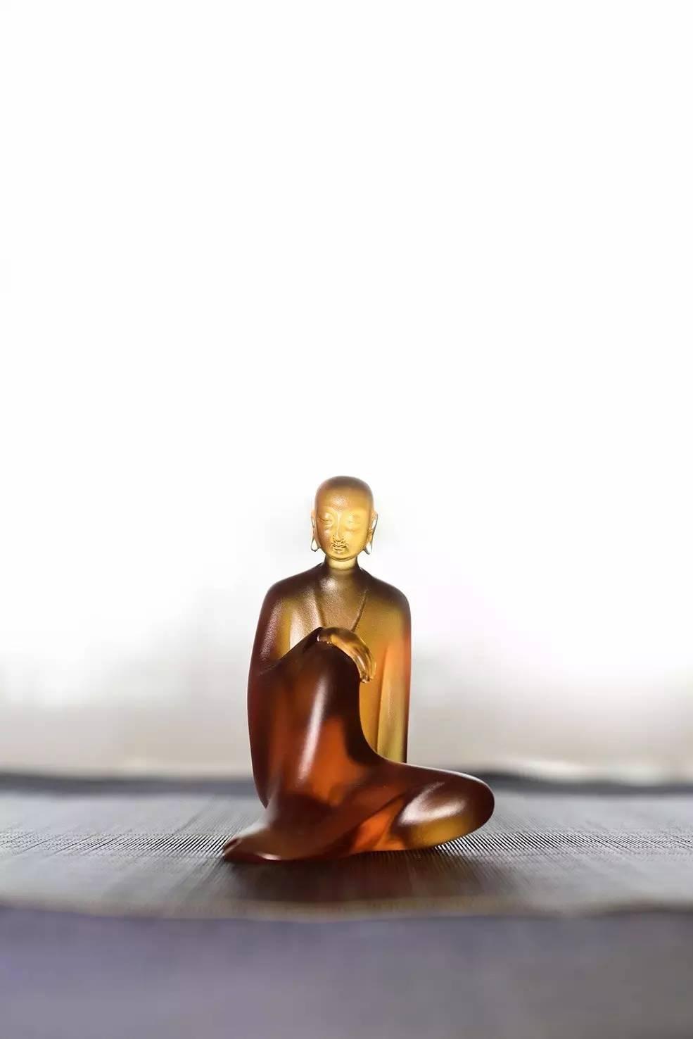 古称浄琉璃,物现我常寂