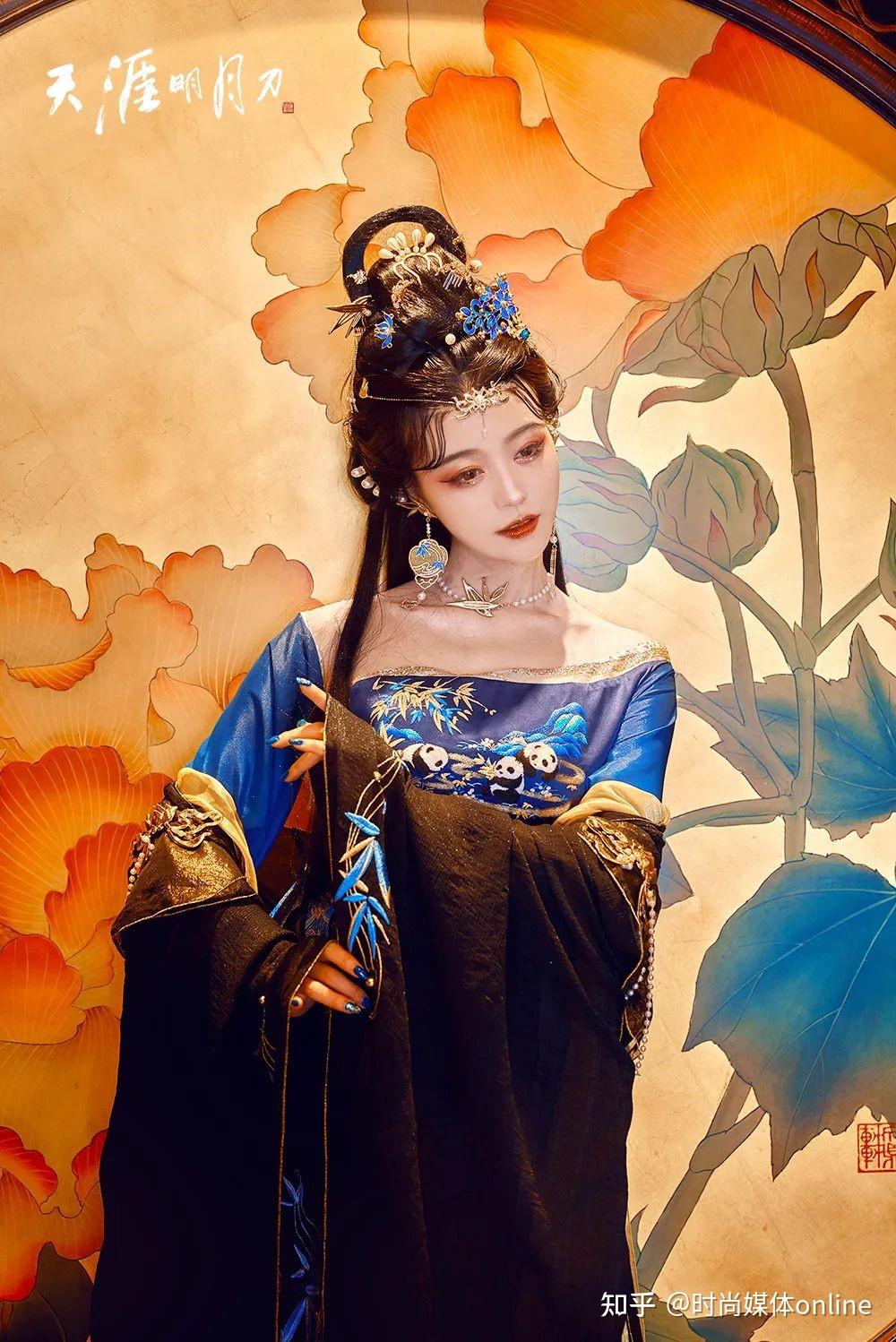 谈谈蜀绣在当代服饰中的创新应用