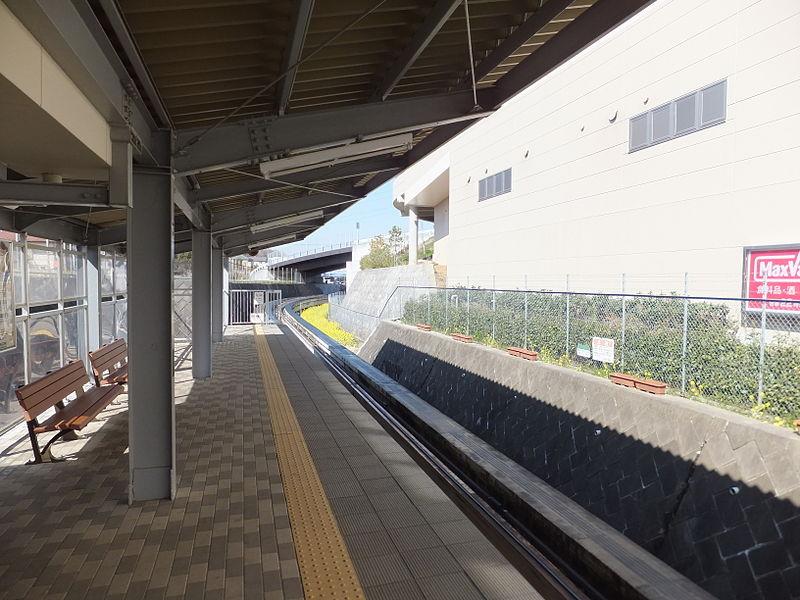 67单线侧式地面车站,1面1线结构.