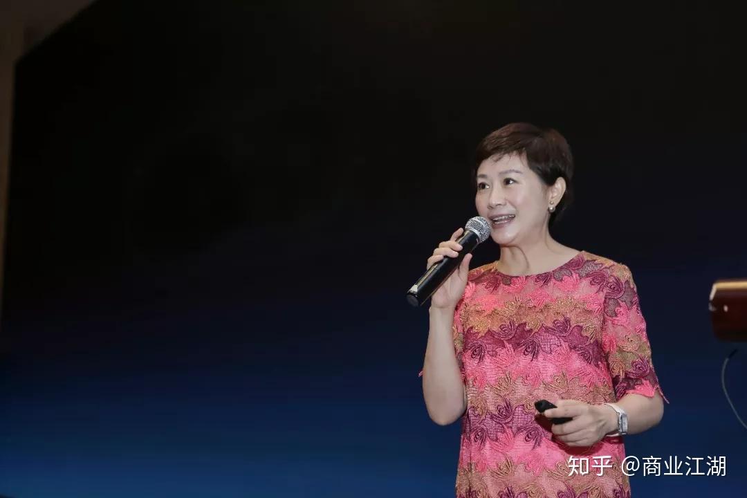 名片革命名片全能王母公司是如何做到7亿用户的