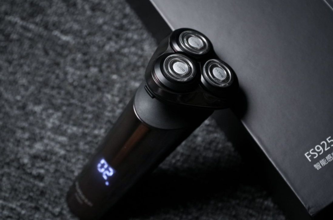 剃须也有黑科技,带你体验飞科fs925智能剃须刀