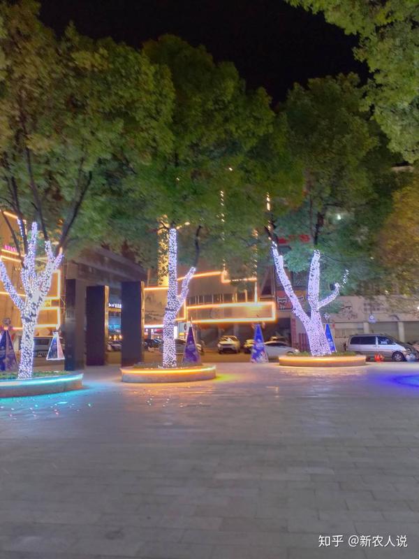 逛义乌宾王市场步行街偶遇网红打卡这场面不亚于明星