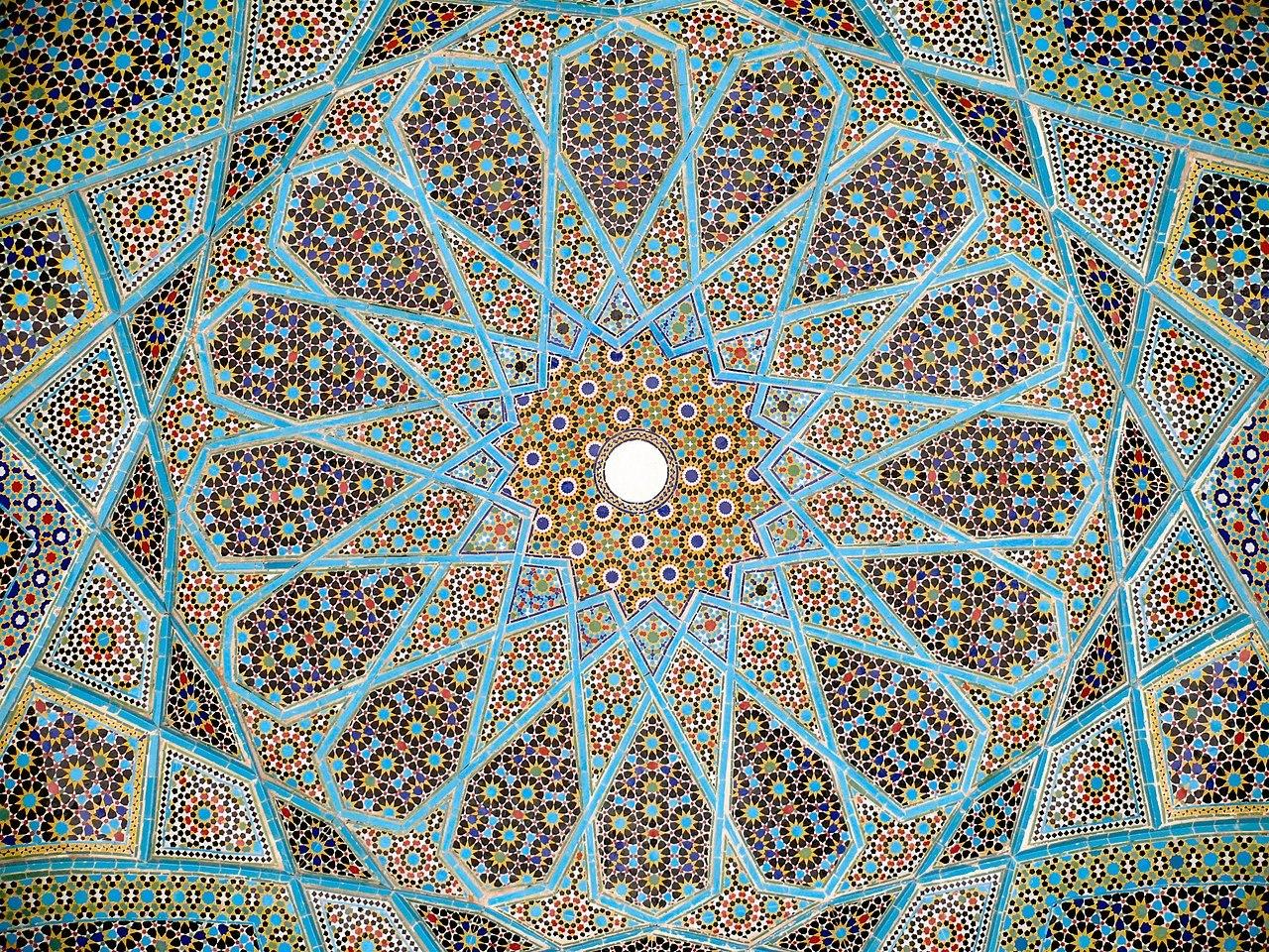 风靡70年代的彭罗斯瓷砖排列法,伊斯兰建筑师早在几百年前就会了
