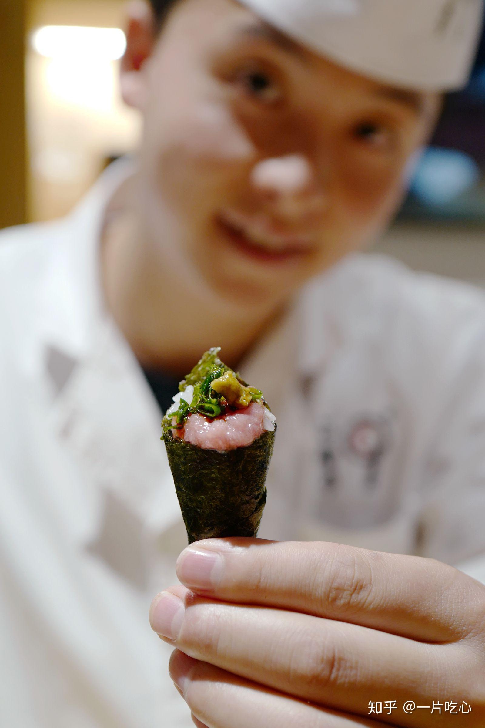 在这里吃寿司,没有江户前寿司的严肃和拘谨,满是新世代的轻松与活泼