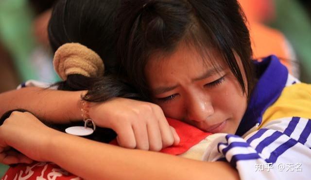 女孩因未考上985被家暴如此狠心的父亲自有法律严惩