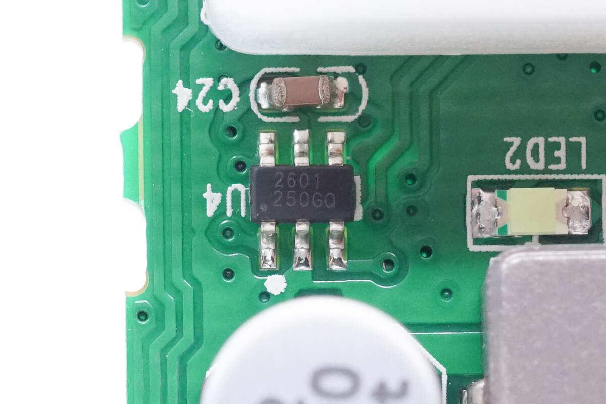 拆解报告：BYD比亚迪-汉 双USB-A口车载充电连接器 - 知乎