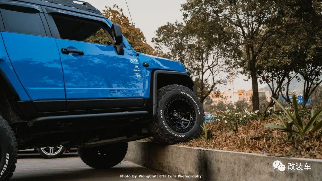 玩越野还得看它！丰田FJ酷路泽尽显猛男真本色-丰田fj酷路泽易车网