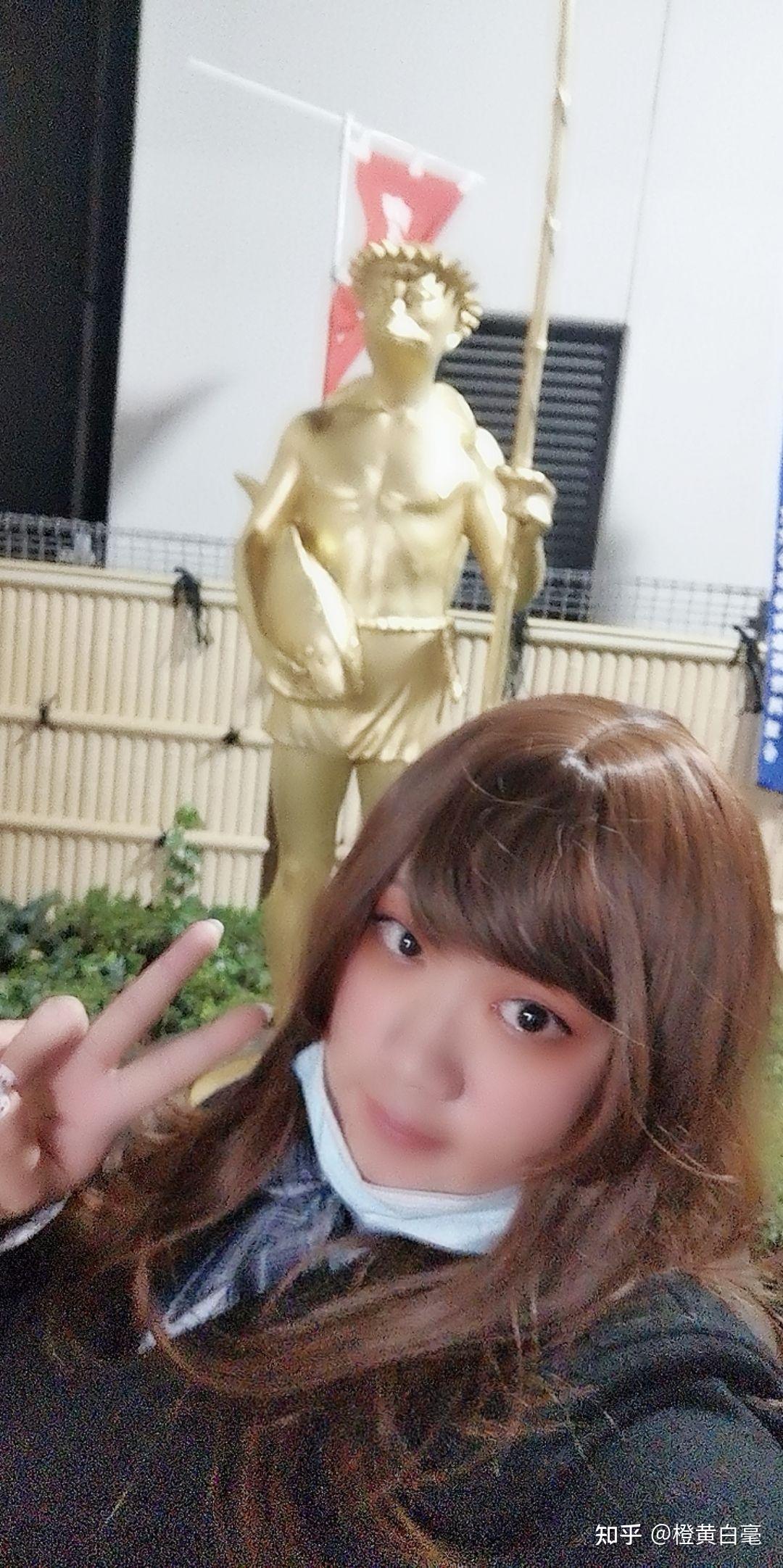 男孩子女装在日本街上走会被当成变态吗?