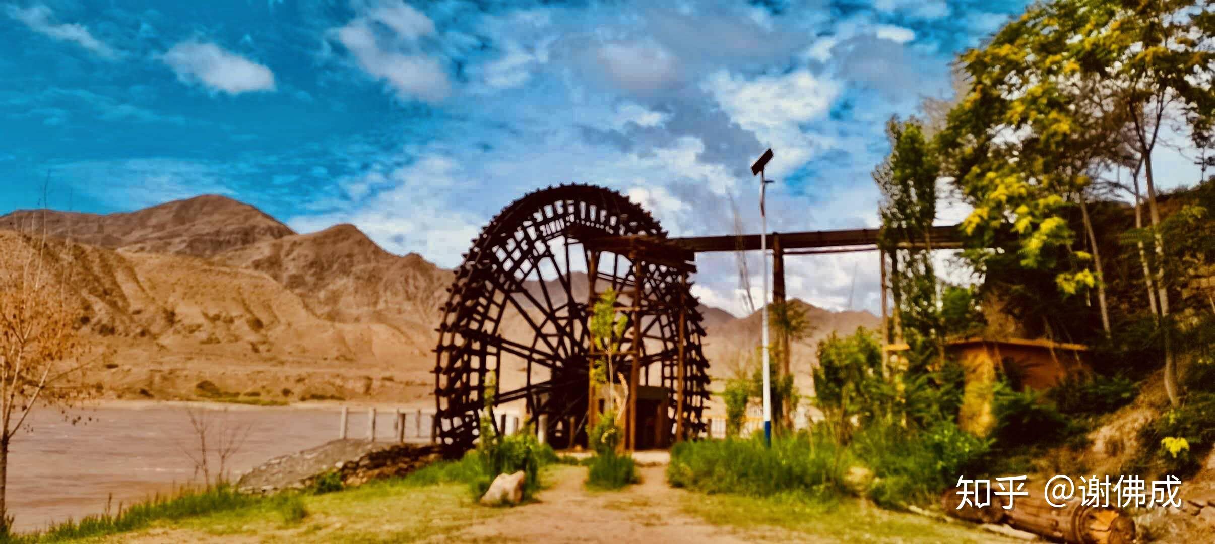 风雨沙坡头一半以上场景在沙坡头拍摄,其中"红柳客栈","黄河古渡码头"