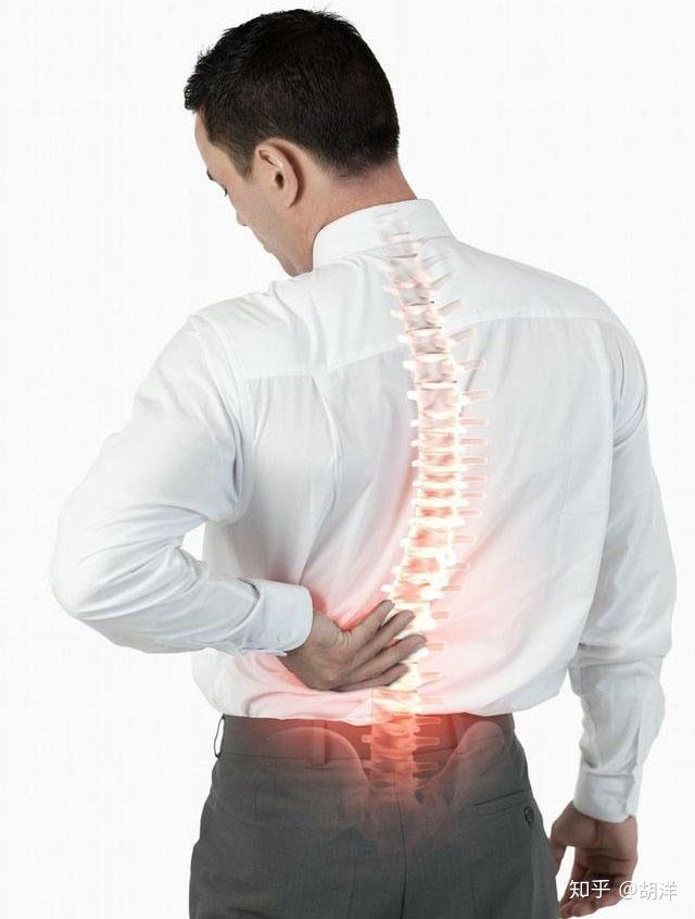 后背疼是一个不太典型的症状,其原因比较多,可能涉及多方面的疾病