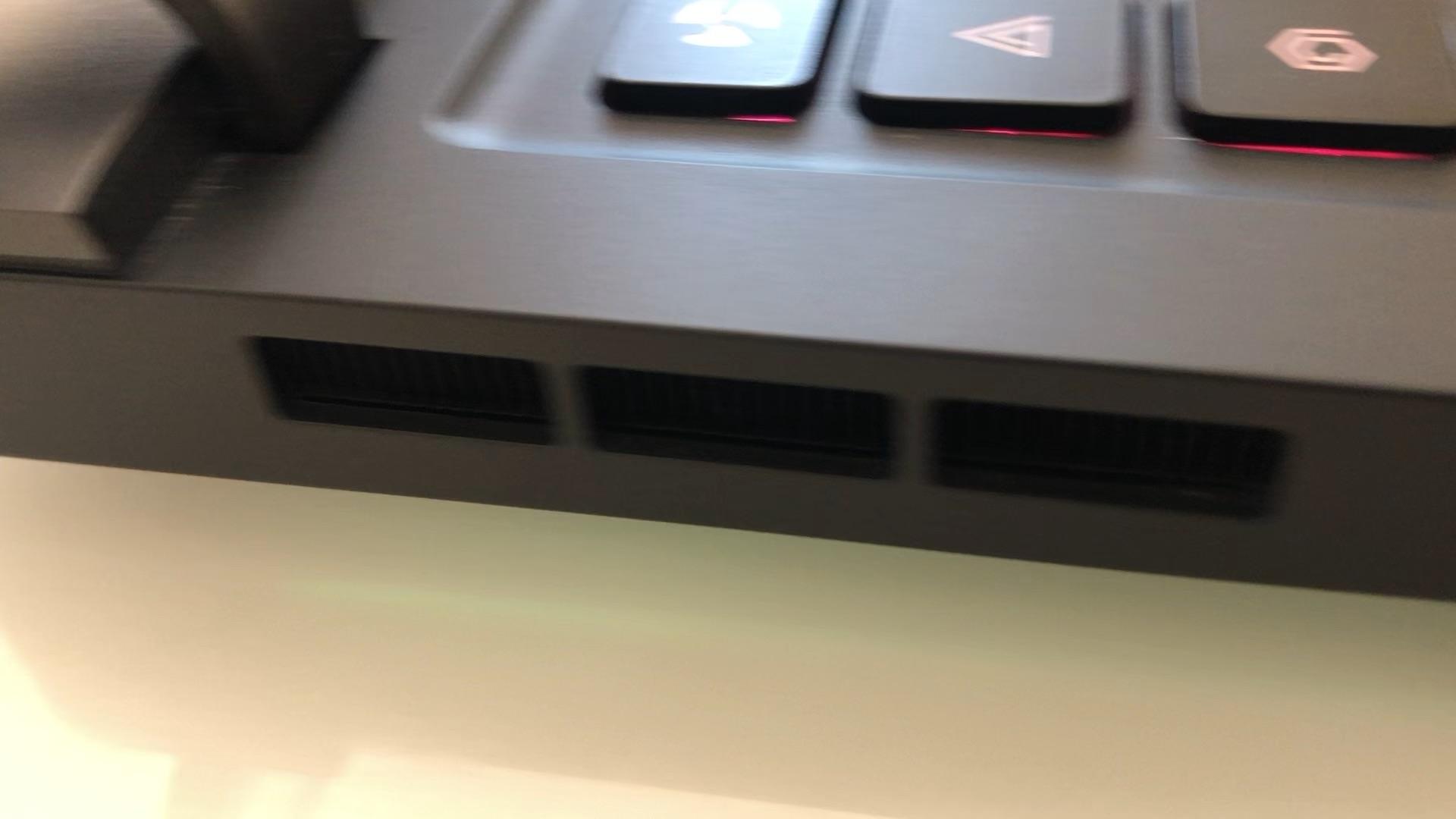 电脑风扇声音大嗡嗡响有问题么 v2-ebf5662f621ddc542792cea70161196c.jpg