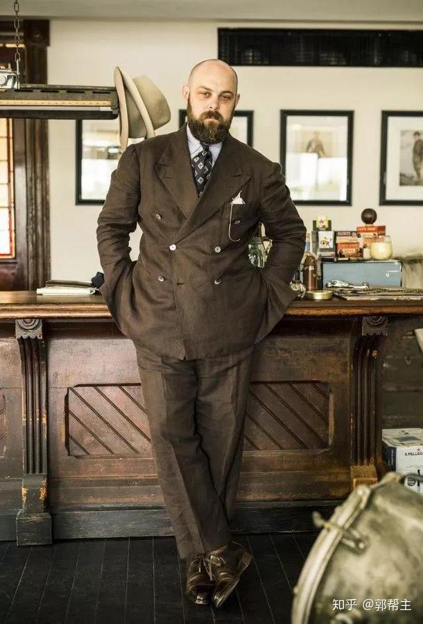 跟着大咖学穿搭ethannewtonxxl的穿着典范