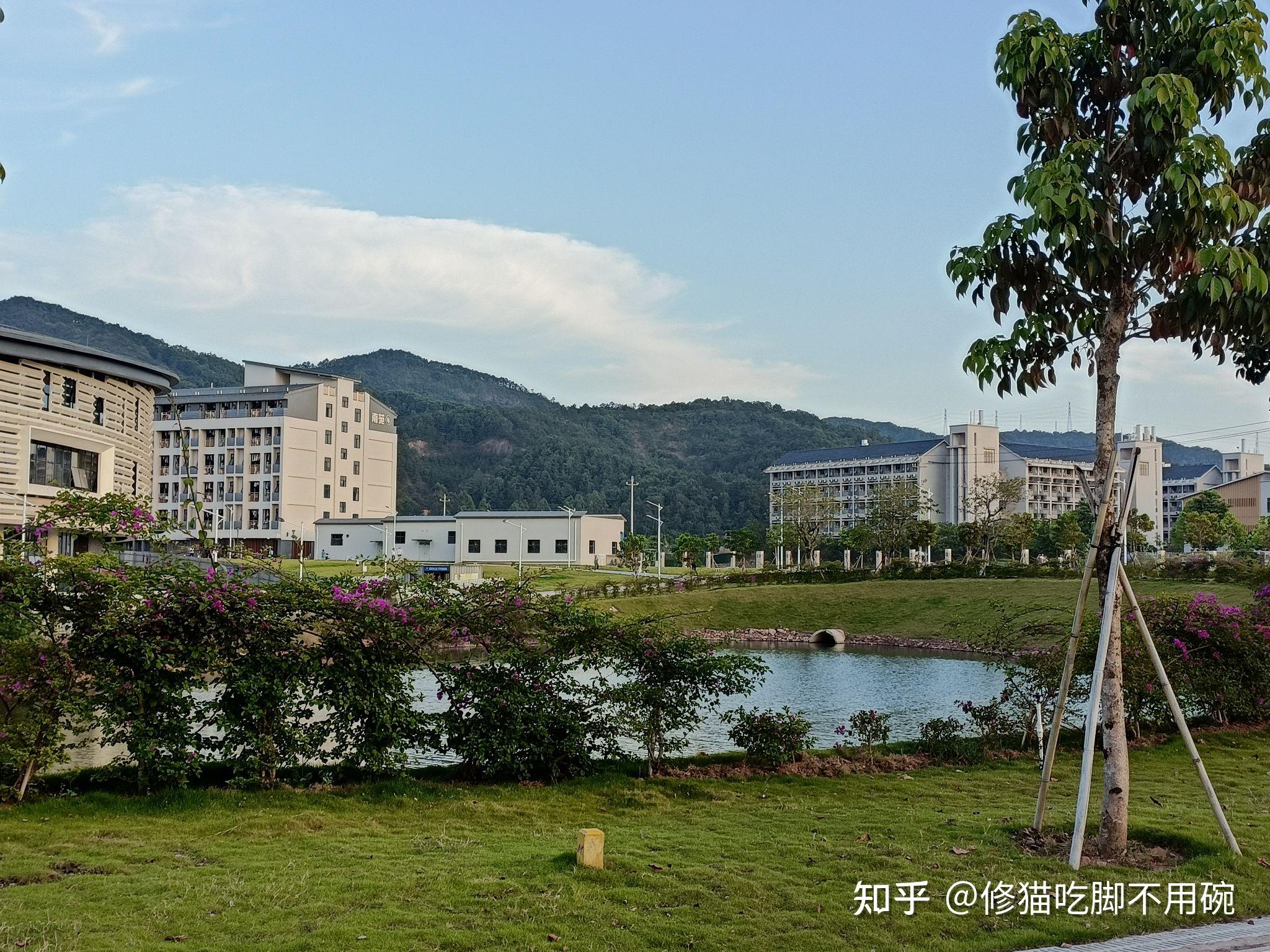 广东师范大学河源校区图片