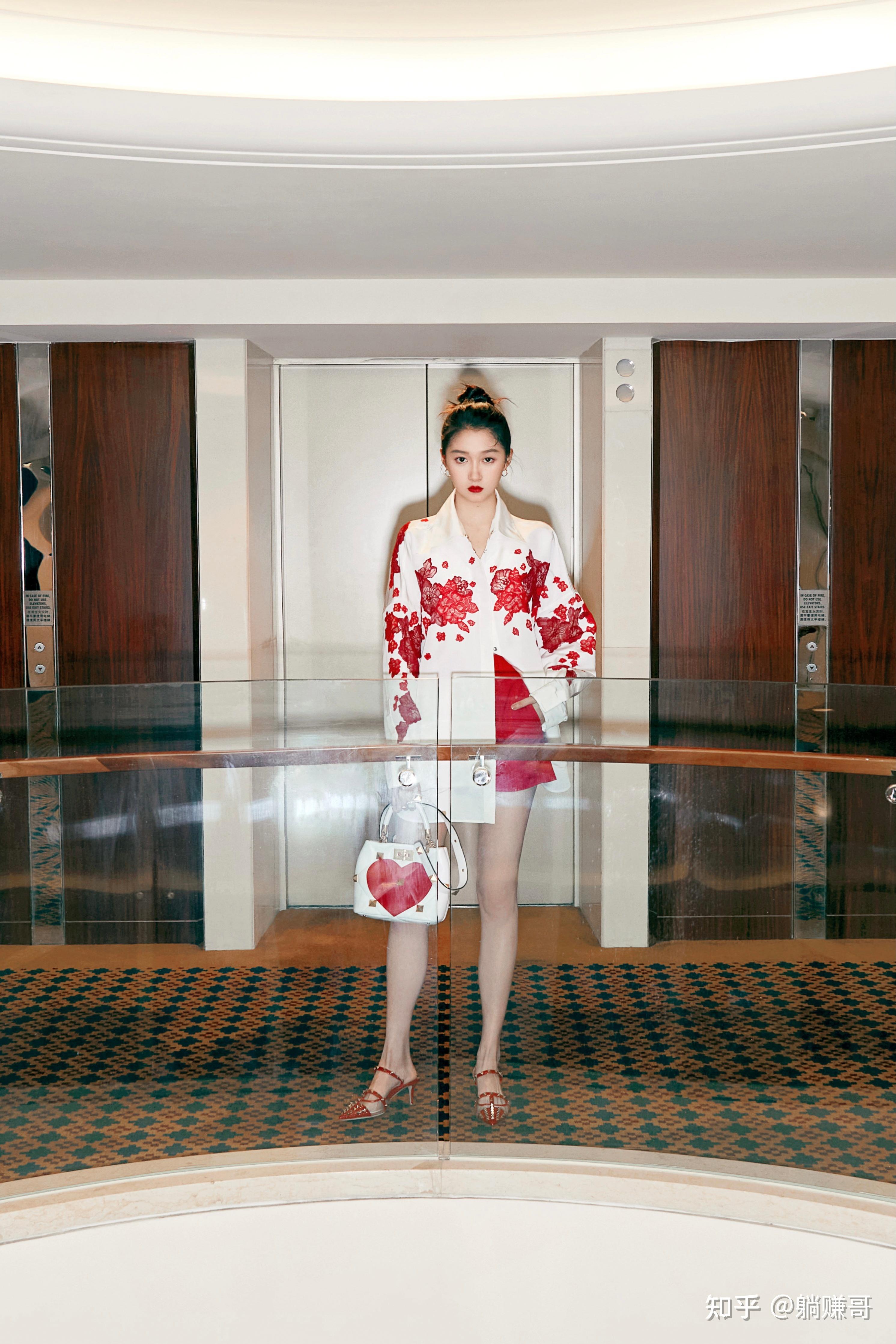 明星美腿高跟鞋黑丝腿型完美又长又直实在让人羡慕