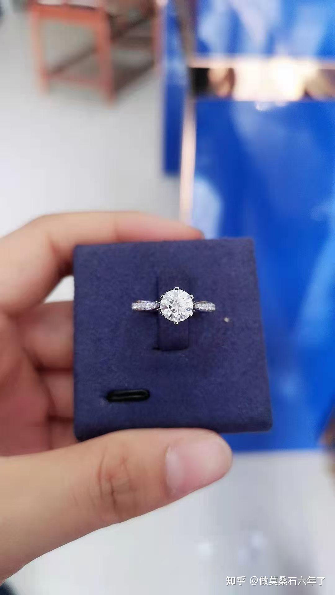 莫桑钻石和真钻石有什么区别 莫桑钻石1ct是什么意思