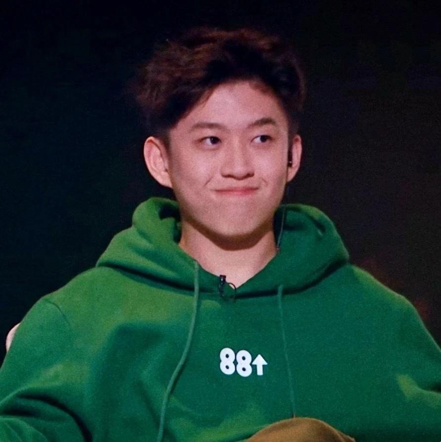 头像|爱笑的男生一定都很温柔吧