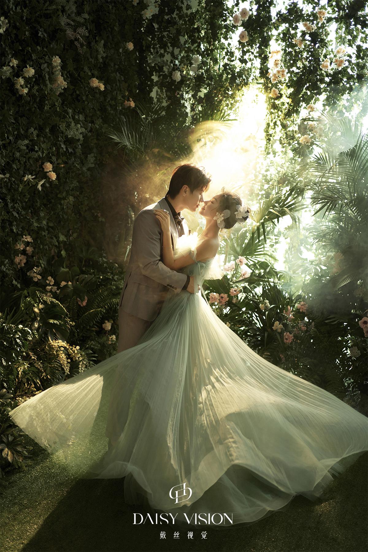 有没有仙气十足的婚纱照