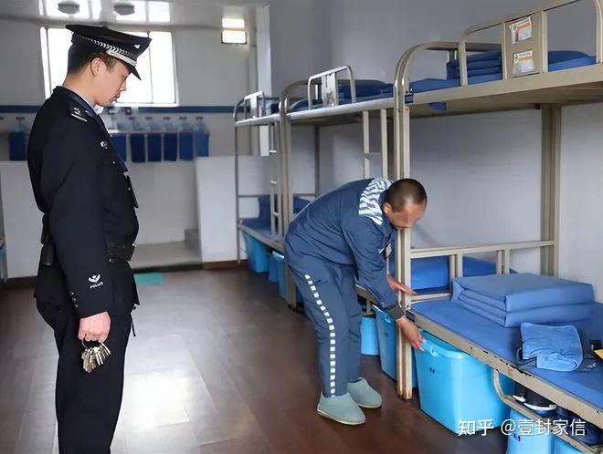 服刑人员的囚服为什么是这么设计的? - 知乎